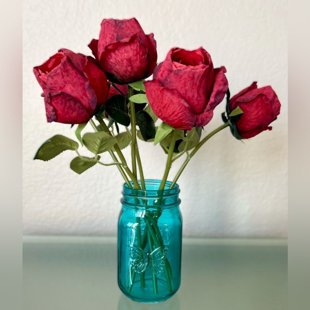 12" Realistic Artificial Flower Bundle Bouquet 7 Large Red Burnt Edge Roses New